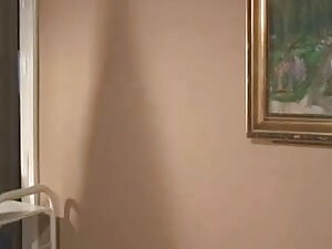 स्टॉकिंग्स और हाई हील्स में dionne गोरा फूहड़ नर्स गड़बड़ है सेक्सी मूवी हिंदी फिल्म और एक सह चेहरे हो जाता है