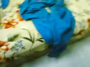 पोर्नस्टार एंडी सैन डिमास ने अपने निजी हस्तमैथुन वीडियो में उसकी चूत में 4 उंगलियाँ घुसा दीं। हिंदी में सेक्सी मूवी